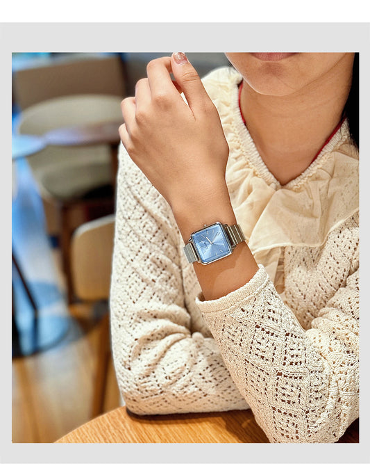 1 peça de ouro retro simples e elegante relógio feminino pulseira de aço inoxidável relógio de quartzo mostrador quadrado moda casual à prova dwaterproof água relógio feminino adequado para uso diário jantar e outras