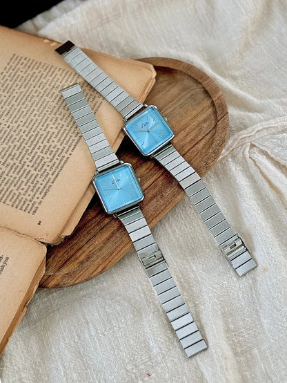 1 peça de ouro retro simples e elegante relógio feminino pulseira de aço inoxidável relógio de quartzo mostrador quadrado moda casual à prova dwaterproof água relógio feminino adequado para uso diário jantar e outras