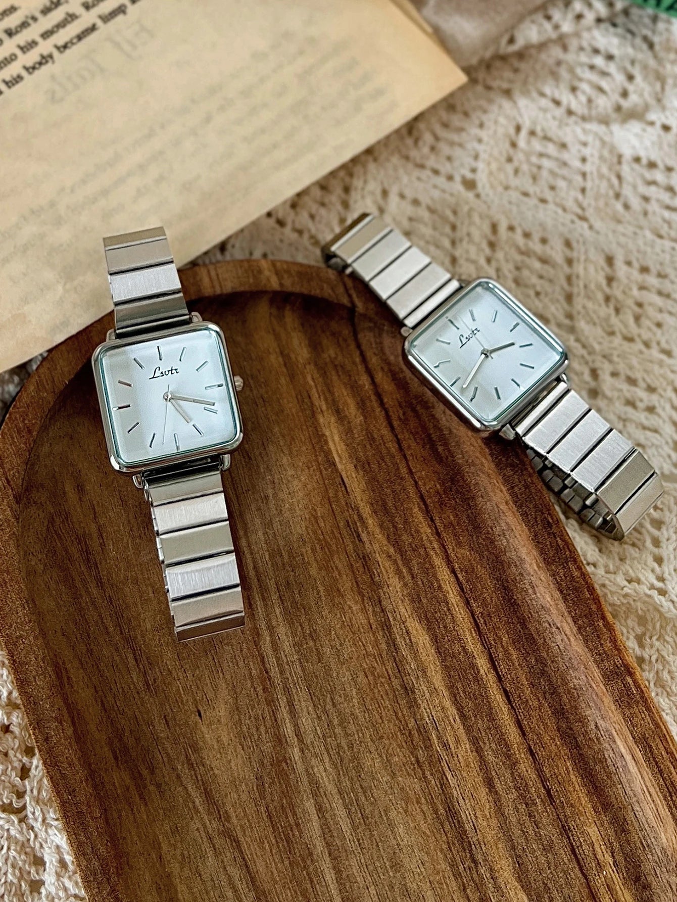 1 peça de ouro retro simples e elegante relógio feminino pulseira de aço inoxidável relógio de quartzo mostrador quadrado moda casual à prova dwaterproof água relógio feminino adequado para uso diário jantar e outras