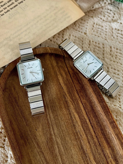 1 peça de ouro retro simples e elegante relógio feminino pulseira de aço inoxidável relógio de quartzo mostrador quadrado moda casual à prova dwaterproof água relógio feminino adequado para uso diário jantar e outras